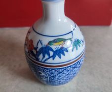 Japanese kakiemon SMALL VASE