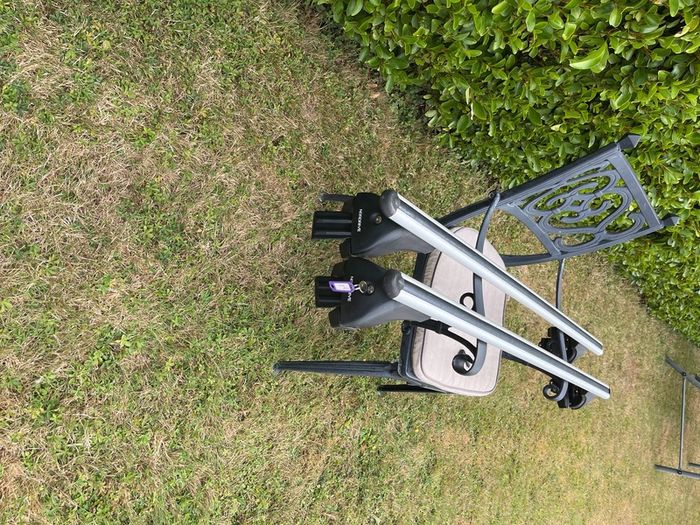 Nordrive roof bars