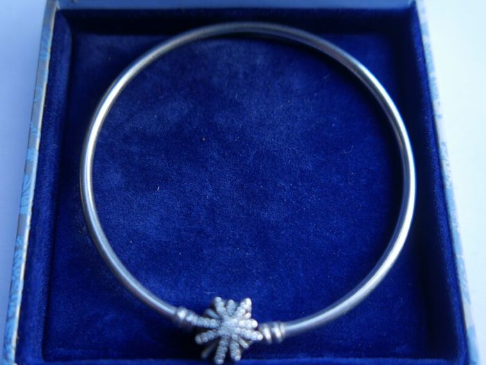 Genuine Pandora Sterling Silver 925  Limited Edition Firework Snowflake Christmas Bangle 10,8g