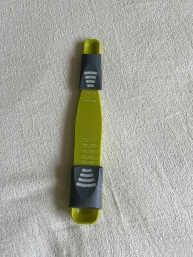 Measuring spoon