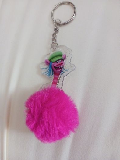 Trolls key chain colouring book and pen