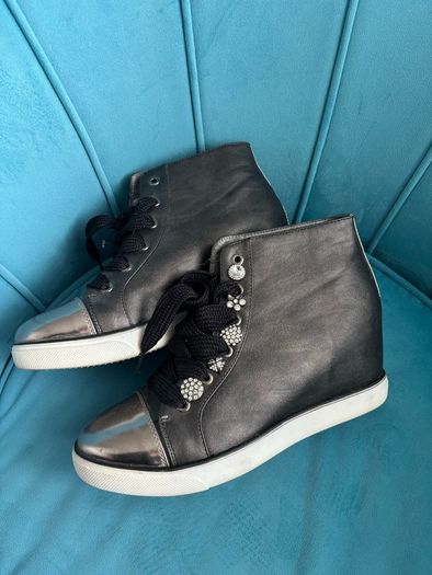 Brand new shoes- size 41