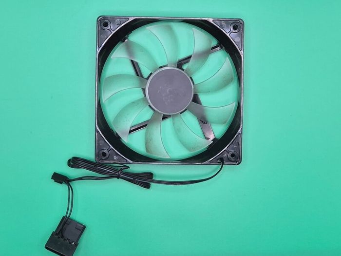 Sharkoon 120mm Light Up Fan Bundle