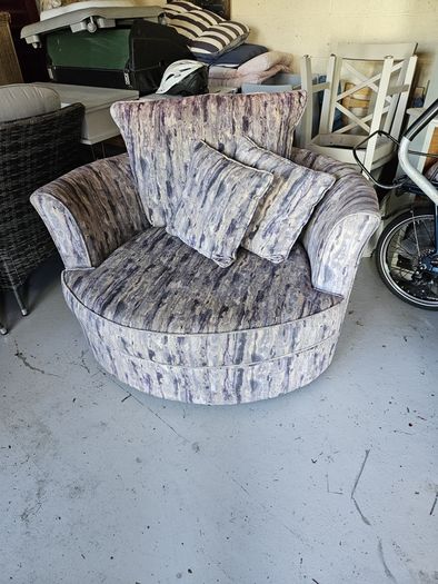 Swivel Loveseat - Frank McGowan