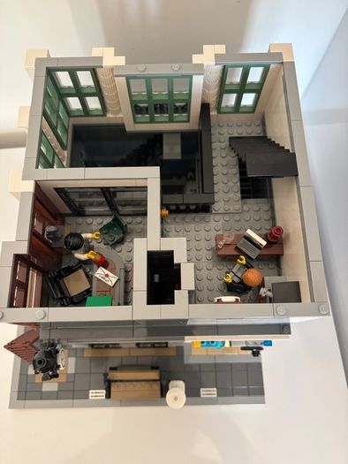 LEGO Creator Lot 6 Sets - 10232 10251 10246 10260 10218 10243
