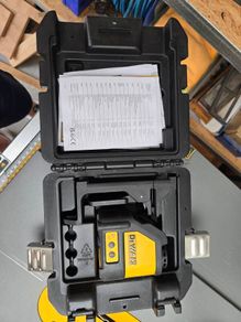 DeWalt DW088 Self-Levelling Cross Line Laser