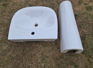 Malo Pedestal Sink
