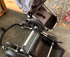 Bugaboo Cameleon and BeSafe Car Seat with Two Isofix Bases
