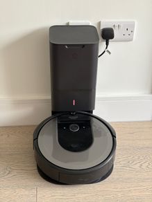 iRobot Roomba i7+ with Self-Emptying Clean Base Smart Mapping Top Model