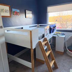 Mid sleeper bed