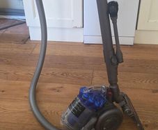 Dyson DC26 Vacuum Cleaner