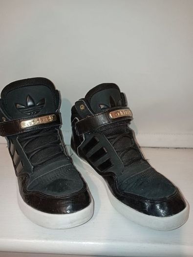 Adidas unisex AdiRise 2 size uk 5.5