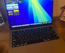MacBook M1 Pro 98% battery health