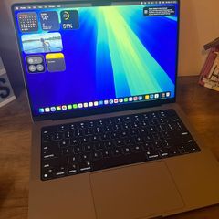 MacBook M1 Pro 98% battery health