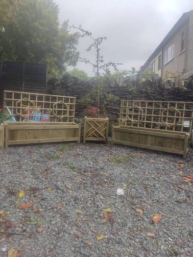 Rustic Planter Trellis