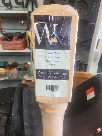 newel post