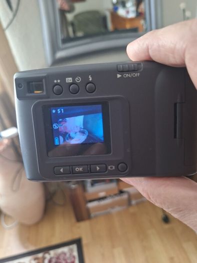 HP Photosmart 120 1.0 megapixel digital camera