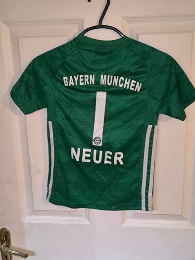 kids Bayern Munich neuer jersey age 4