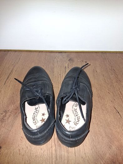 Brand NEW girls school shoes, size 2
