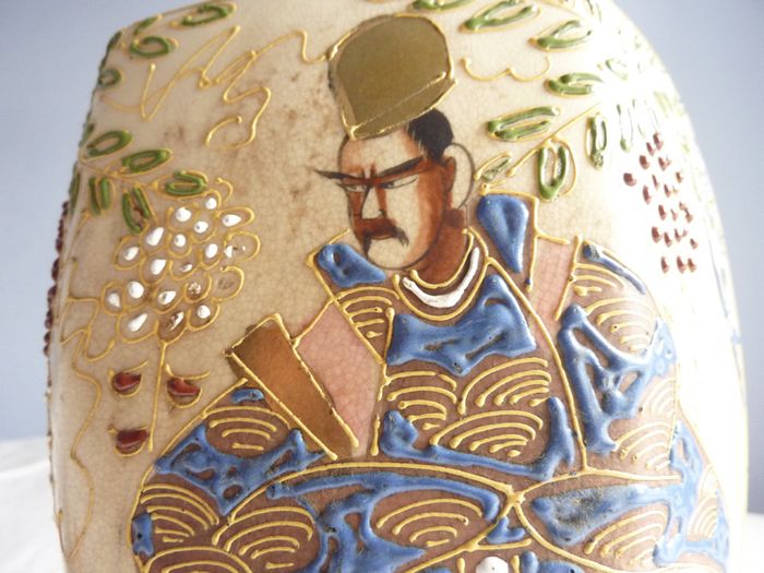 Large antique Kinkozan signed hand-painted Satsuma vases