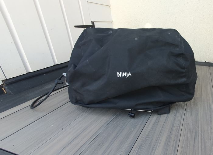 Ninja barbeque & smoker