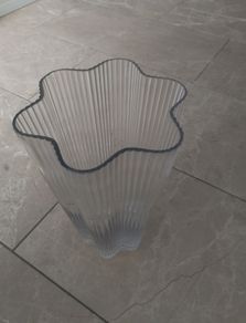Flower vase