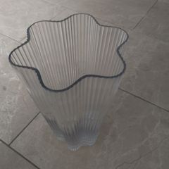 Flower vase