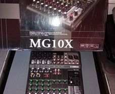Yamaha MG10X Mixer