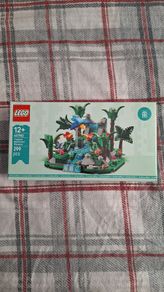 LEGO Tropical Rainforest Diorama Set 40782