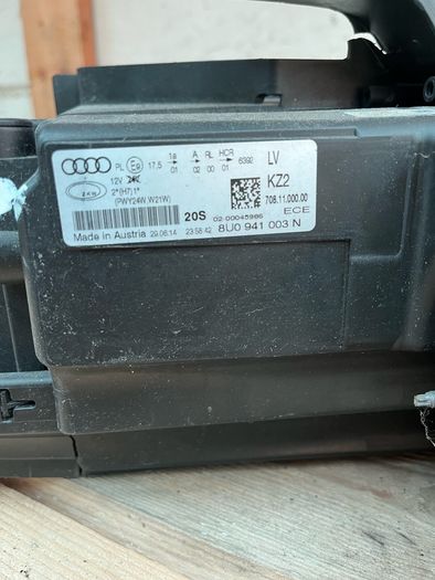 Audi Q3 headlight