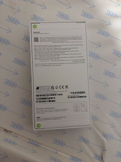 iPhone 16e Three network