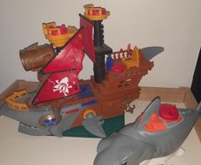 Pirate Ship & Shark Toy Bundle imaginext
