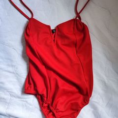 Boohoo body suit red size 8UK