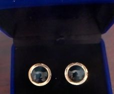 Vintage charming pair of cufflinks.