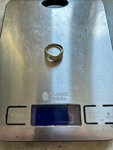 Ladies 9ct Gold Diamond Ring yellow white and rose gold top
