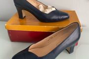 Mitzi Leather Shoes, size 4D
