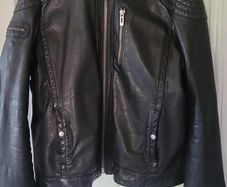 Leather jacket.Size XL