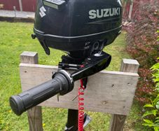 Suzuki 2.5hp and inflatable boat (bark 3.3m)