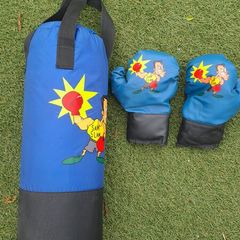 kids punching bag and gloves, bag 600mm long, 200mm diameter. Perfect  nick, barely used