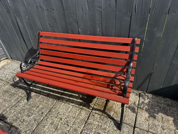 Garden table & bench