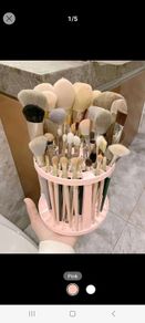 Bnwt make up brush holder