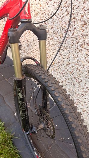Full suspension mountain bike