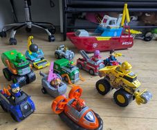 Paw Patrol Sea Patroller + Characters