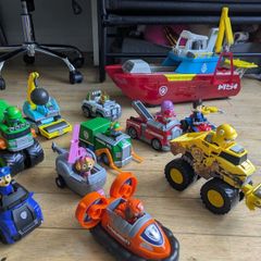 Paw Patrol Sea Patroller + Characters