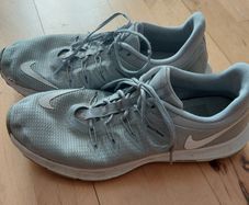 Nike Swift Turbo - Size 8 - Please Read Full Ad
