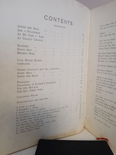 Sixty Old Time Variety Songs: News Chronicle Song Book No. 2. With an Introduction by Charles Coborn and George Robey (RB436)