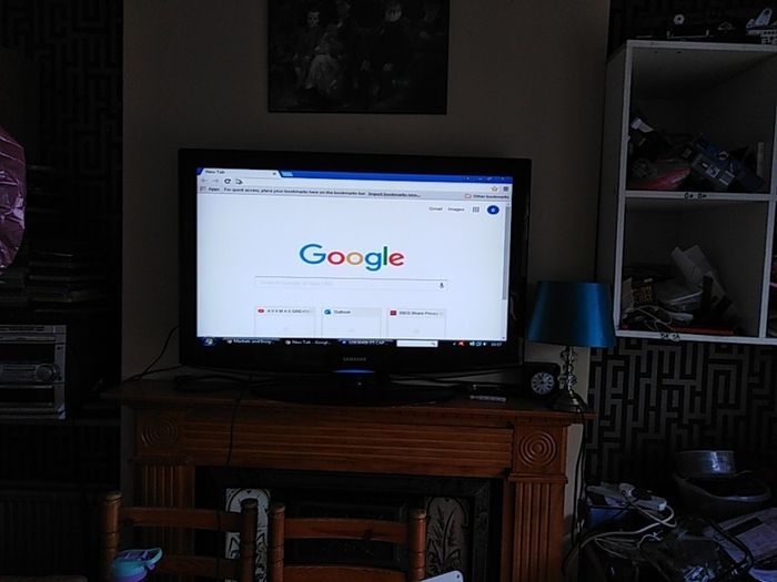 Samsung TV screen 35 by 19