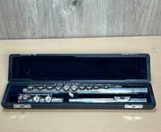 Yamaha YFL-221SII 221Sii Nickel Silver Flute in Hard Case - Instrument