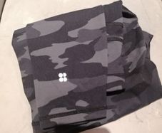 Sweaty Betty 7/8 camo leggings S