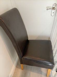 Dining room chair
